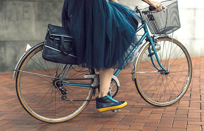 LIBERTAD AVENUE. Calzado y accesorios sostenibles para ciclistas urbanos