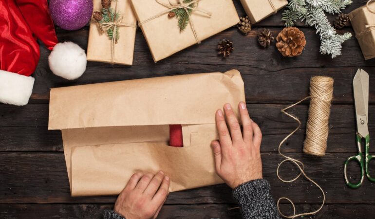 Regalos navideños de moda sostenible: éticos y con estilo